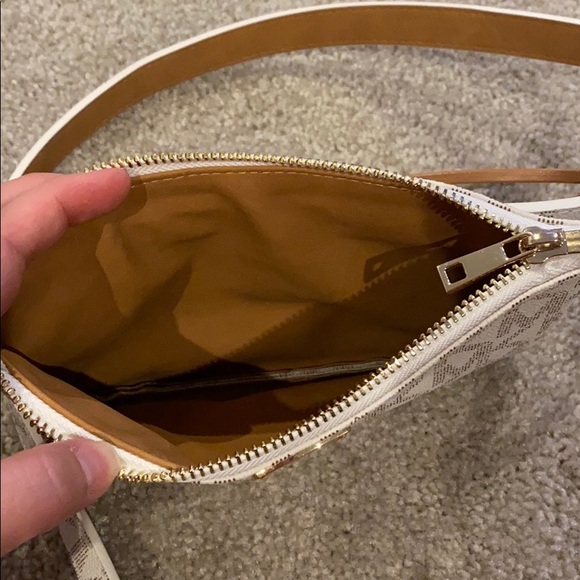 Michael Kors Belt Bag - Picture 3 of 5